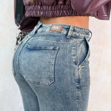 Jean Mom Fit Efecto Dirty